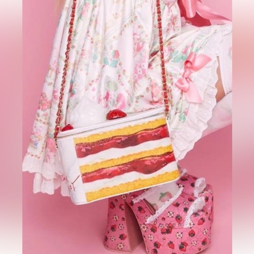 Betsey Johnson Kitsch strawberry shortcake novelty  Crossbody bag limited Ed